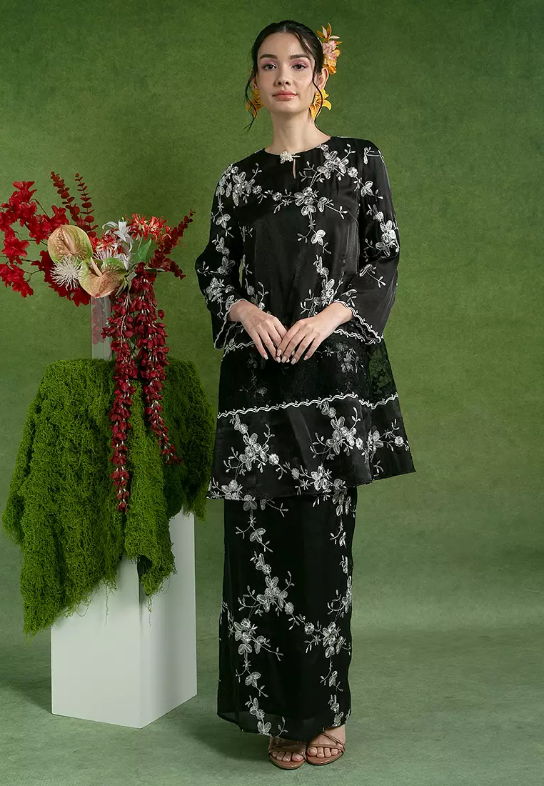 Azriah Embroidered Kurung Labuh Set