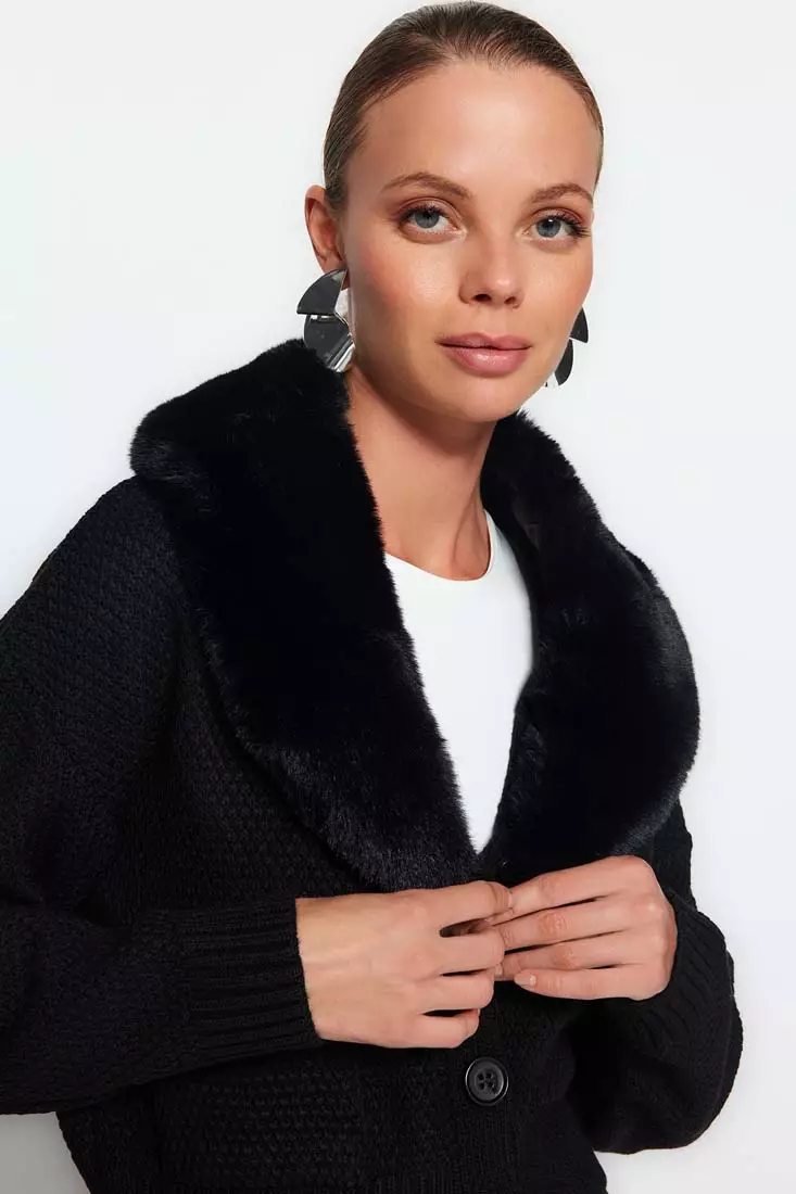 Black faux hotsell fur collar cardigan