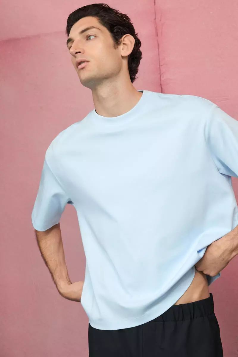 Loose Fit Boxy-style T-shirt