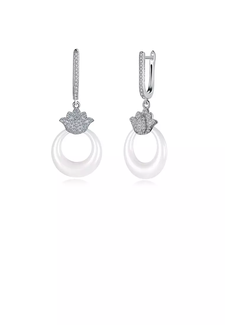 White ceramic earrings outlet