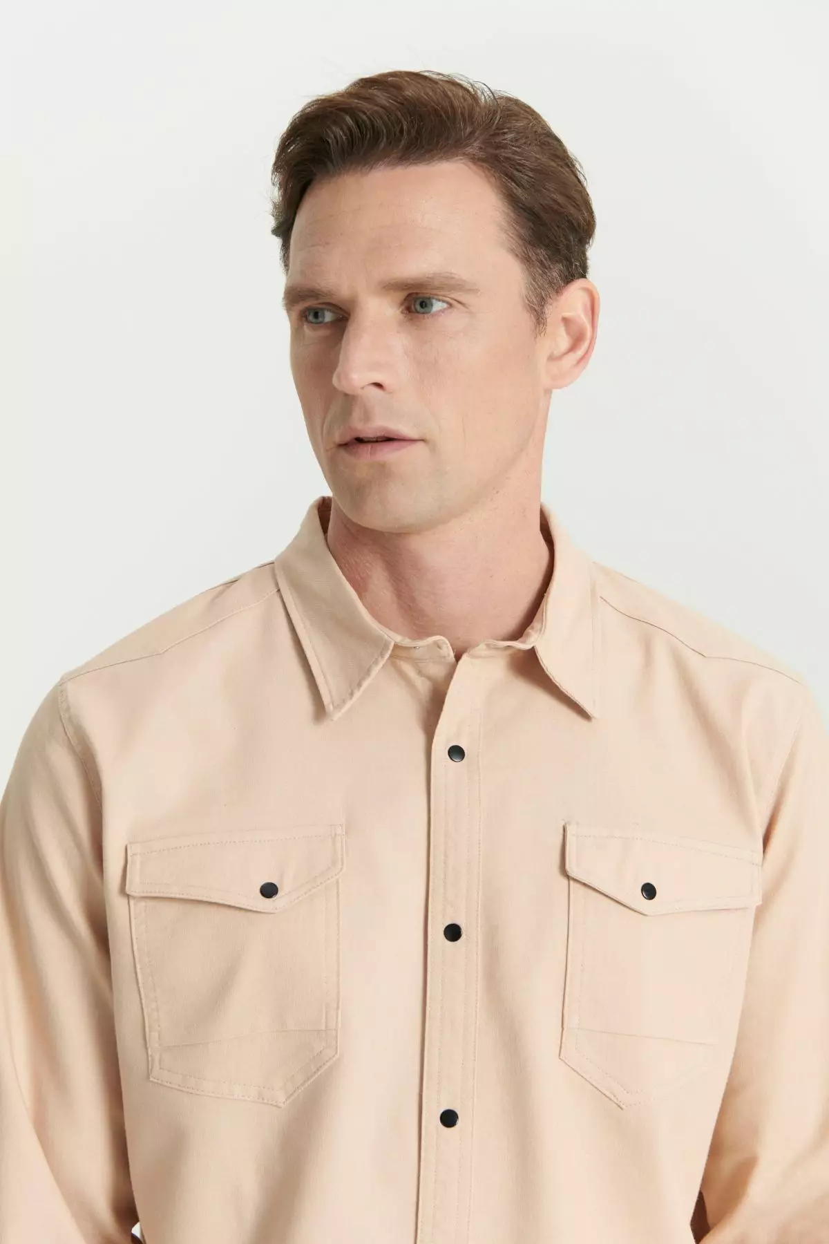Slim Fit Buttoned Shirt