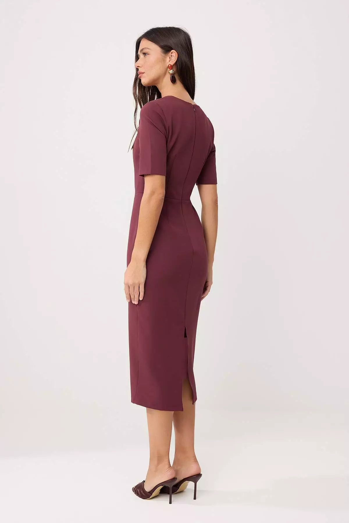 Plum Fitted Sleeveless Midi Stretchy Woven Dress Twoss26El336