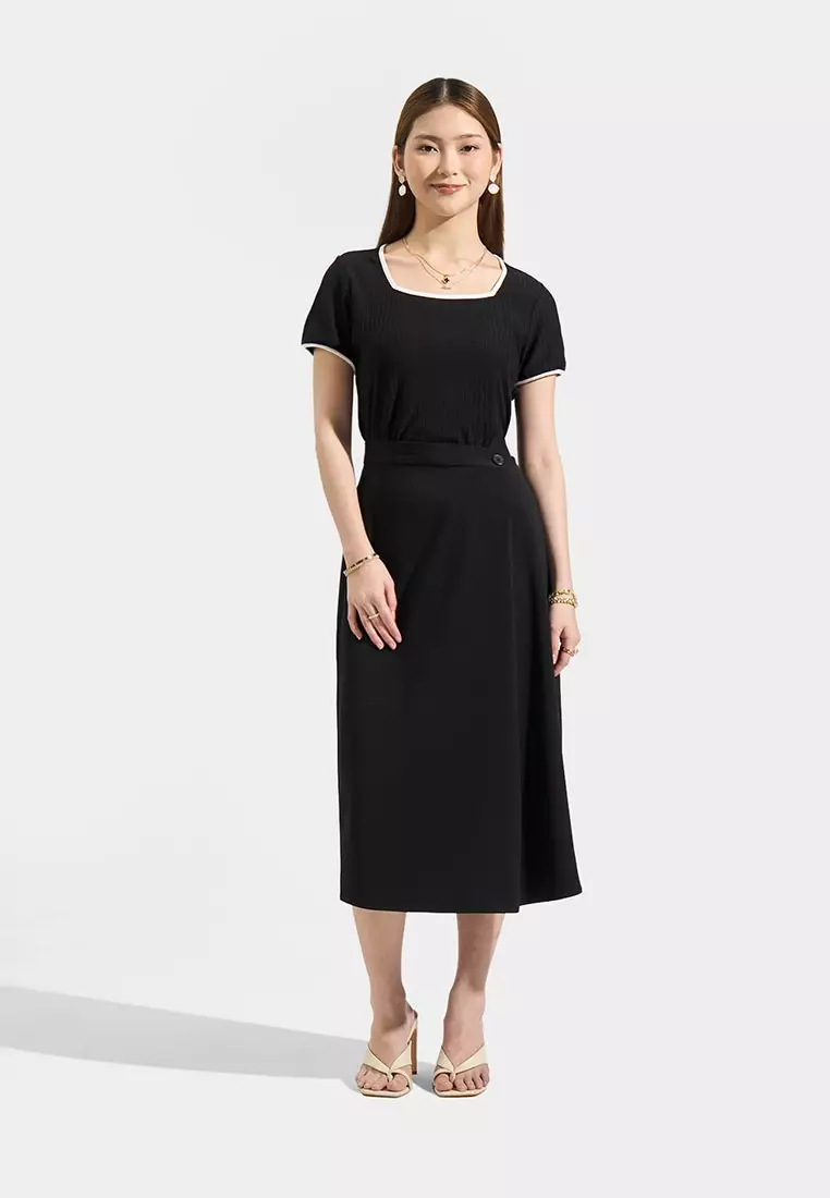 Square Neck Tee with Contrast Tipping