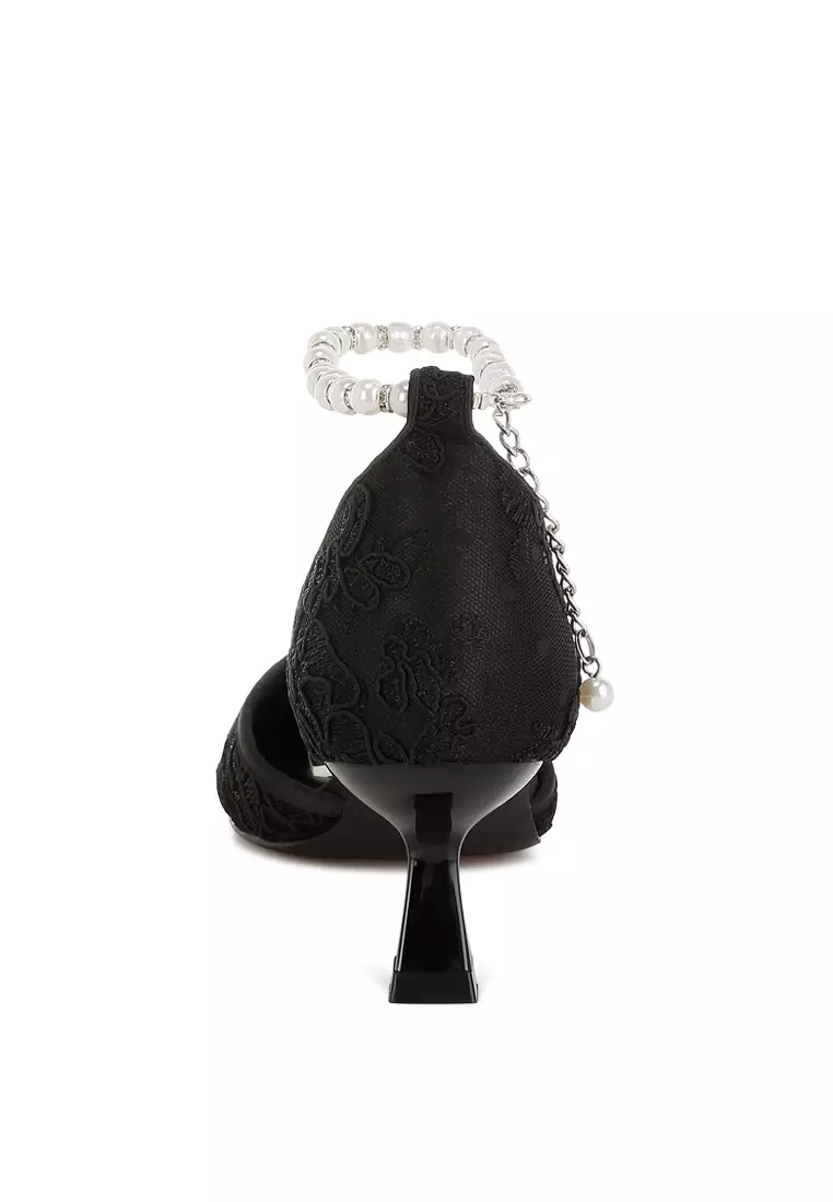 Lace Kitten Heel Sandals in Black