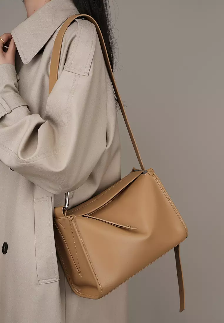 Simple Leather Messenger Bag