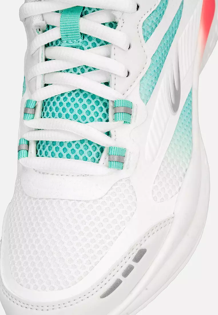 World Balance Ultra Cross Women's Performance Running Shoes