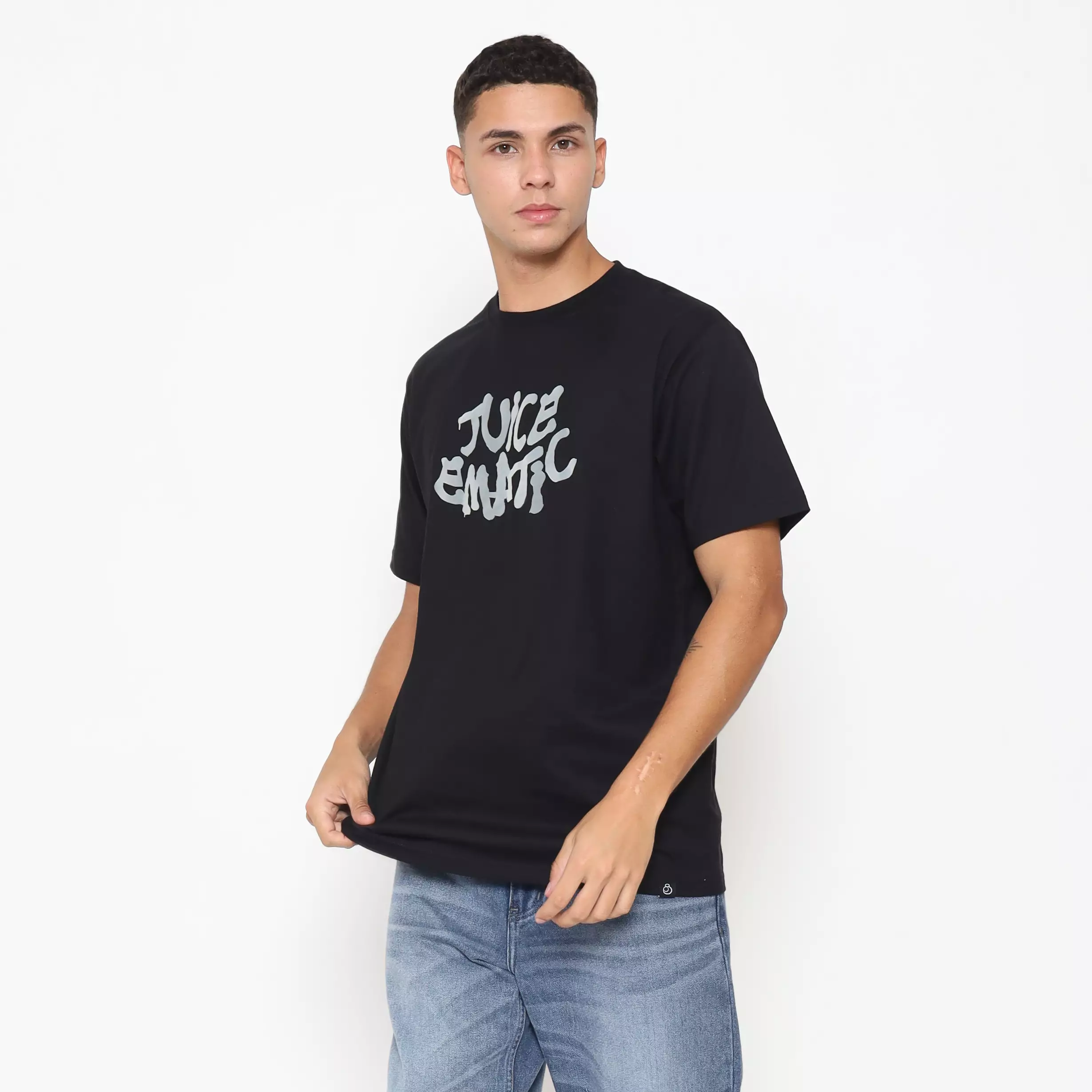 Juice Ematic Kaos Lengan Pendek Kinsley Men Tee Black Planet Surf