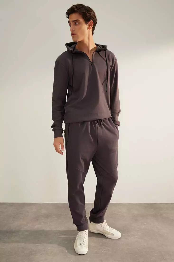 Mens thick sweatpants deals
