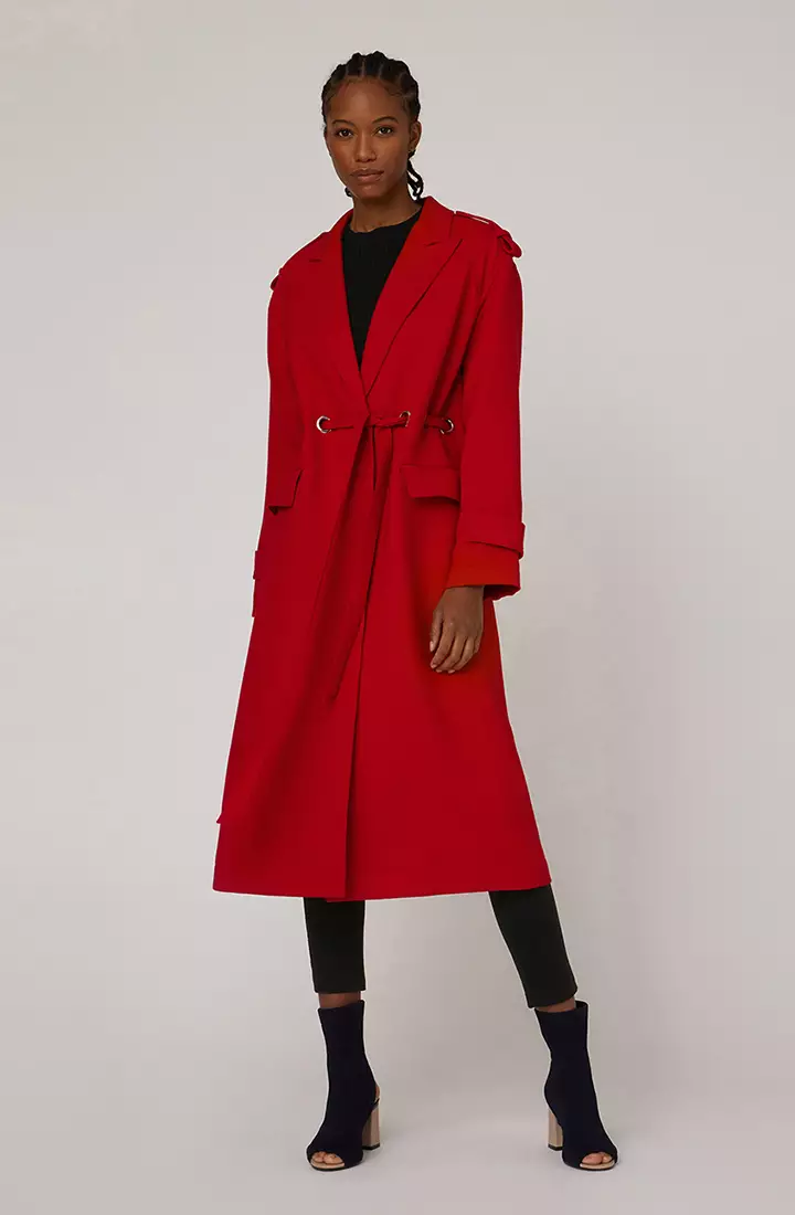Self outlet tie coat