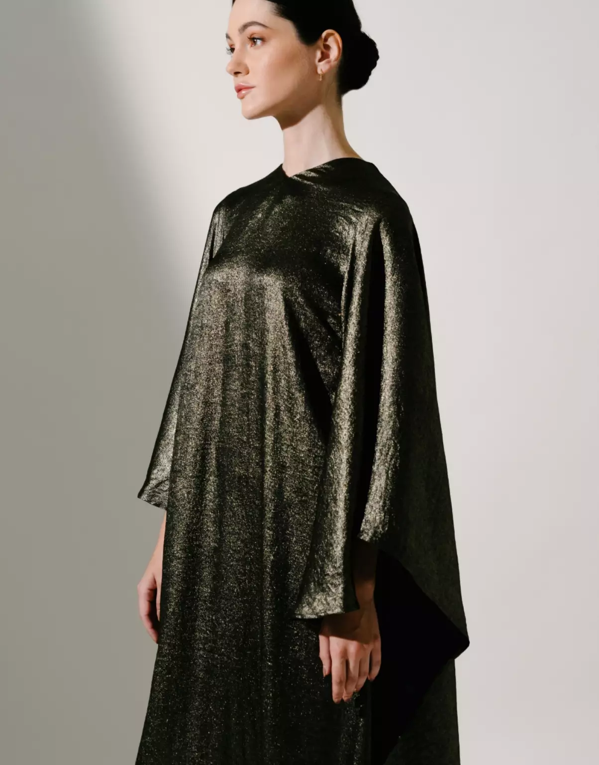 Demure signature - SARA KAFTAN IN SHIMMER BLACK -  DRESS