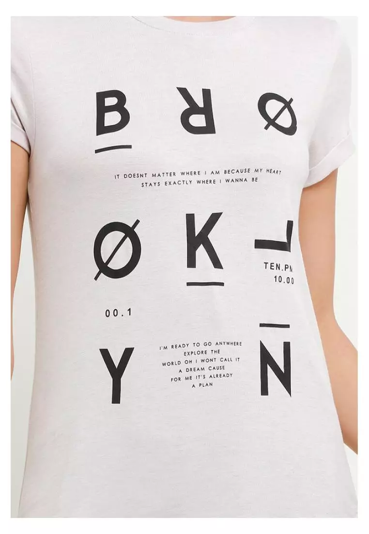 Kaos Wanita Half Cream