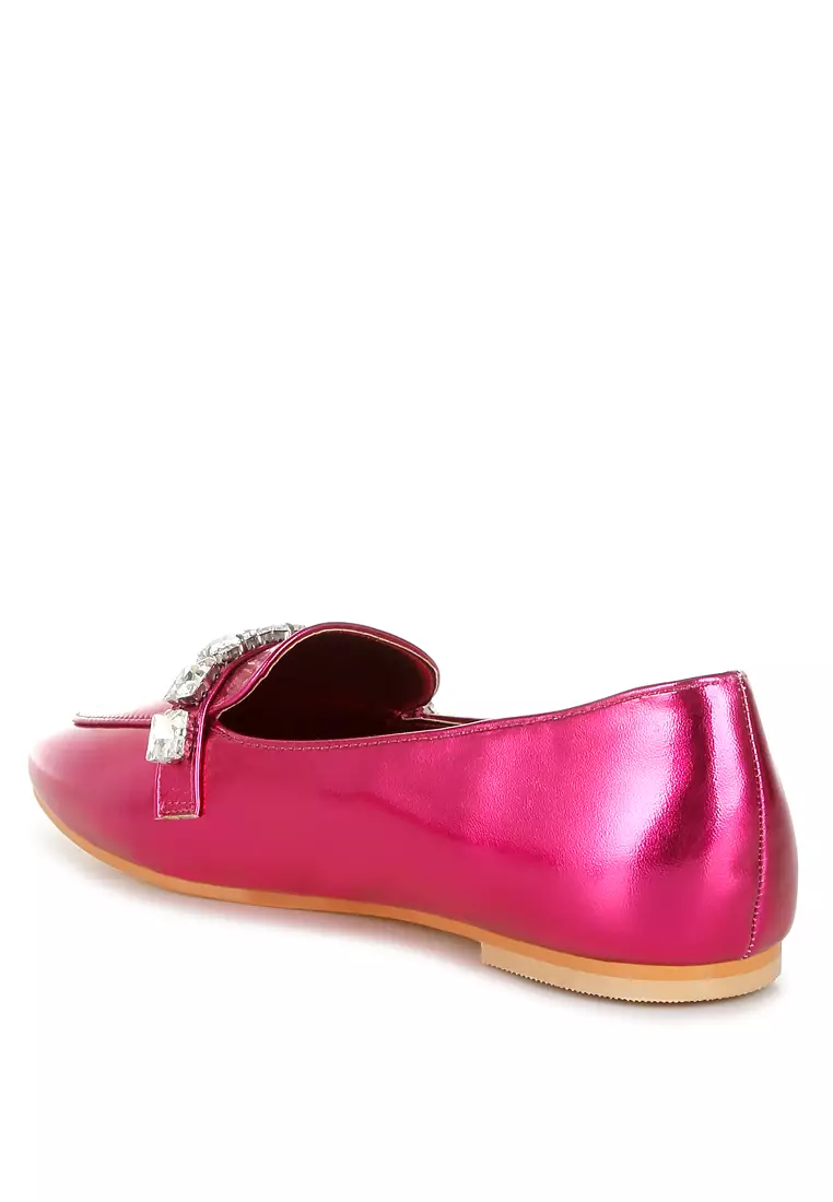Sepatu Loafer Tali Berlian Metalik Warna Fuchsia