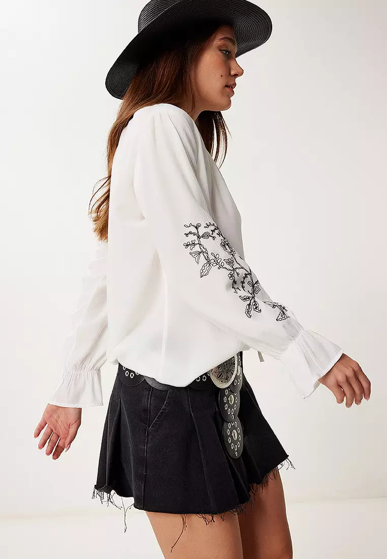 Embroidery Embroidered Linen Blouse