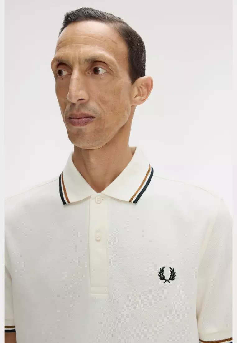 Fred Perry M3600 Twin Tipped Fred Perry Shirt (Ecru / Dark Carmel / Black)