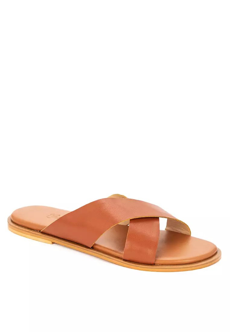 Discount on Carmelletes  shoes - SKU: Cross Strap Flat Sandals