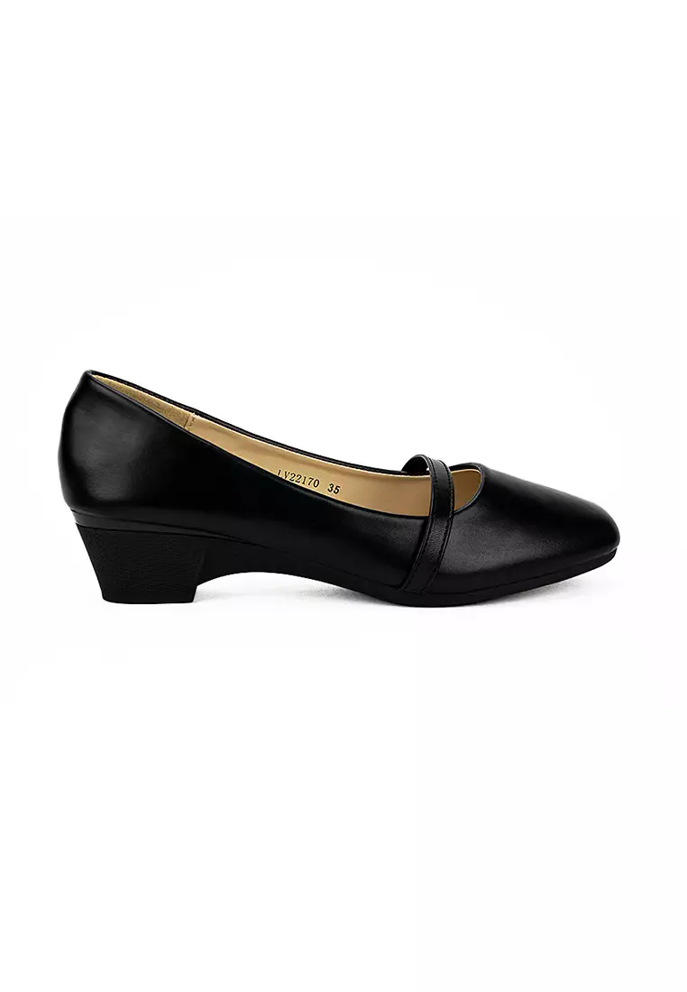 Runway sale shop shoes