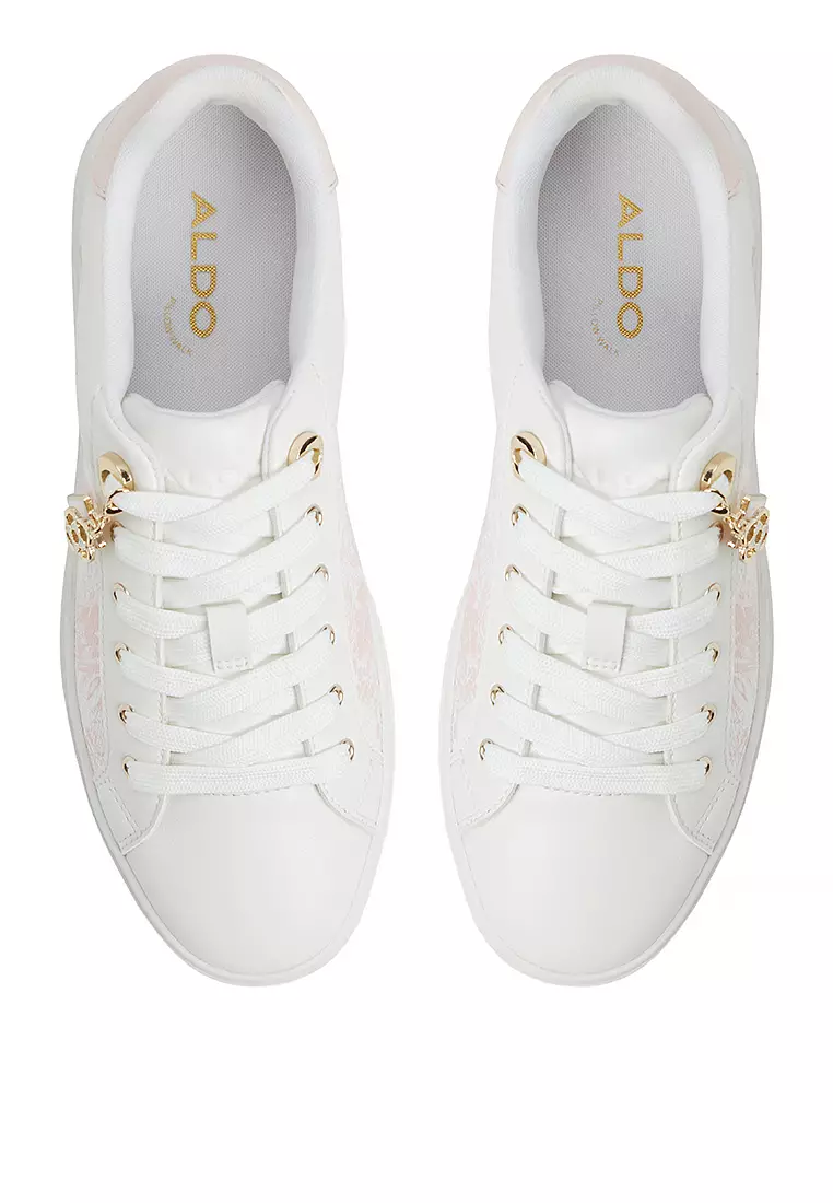 Elgata Sneakers