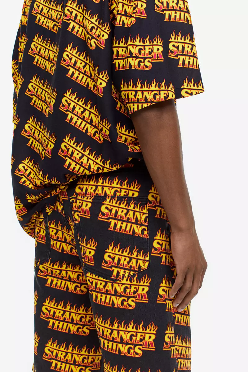 Loose Fit Printed twill shorts