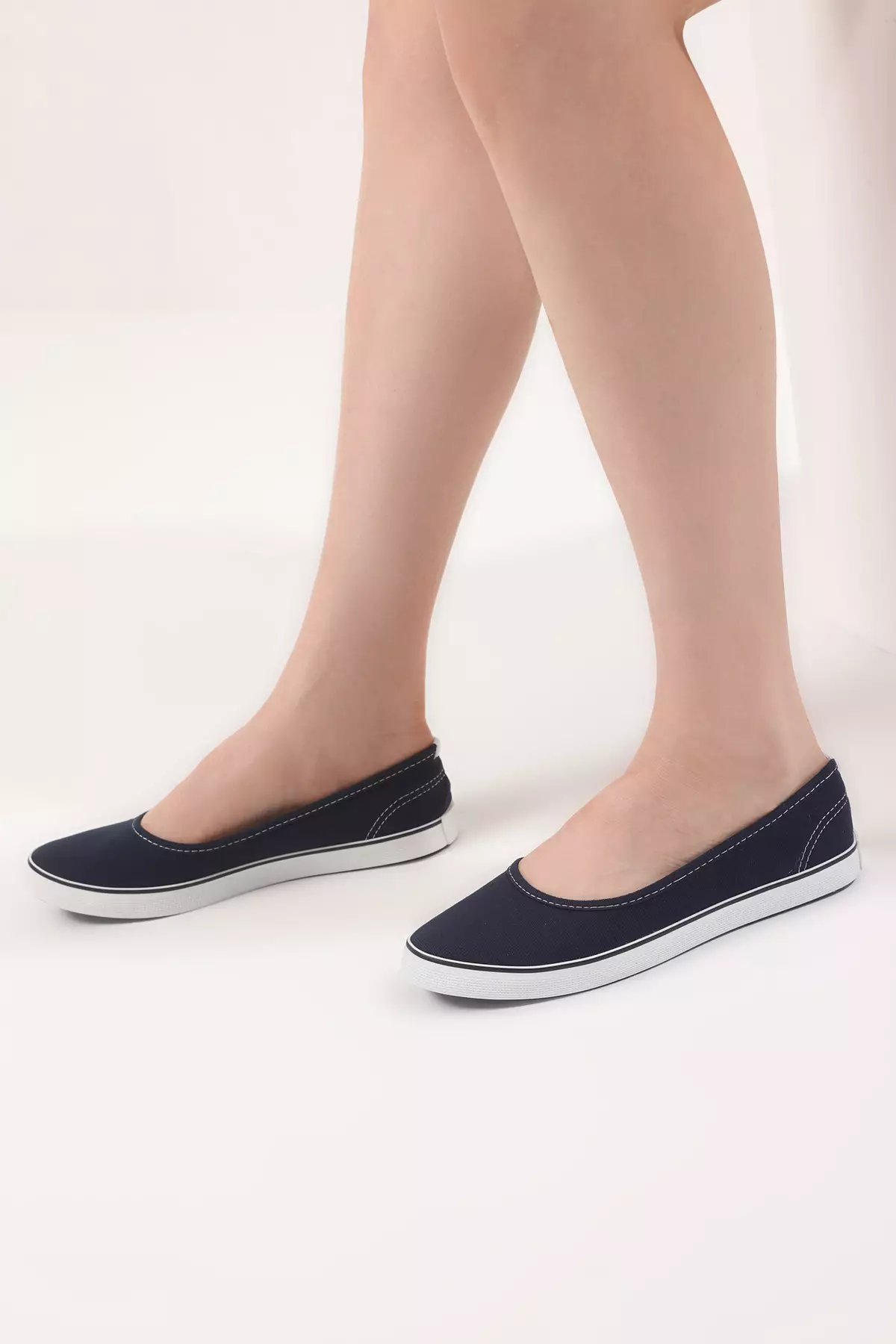 Women's Sports Babet With Contrast Stitching Detail In Navy Blue Takss25Be00049