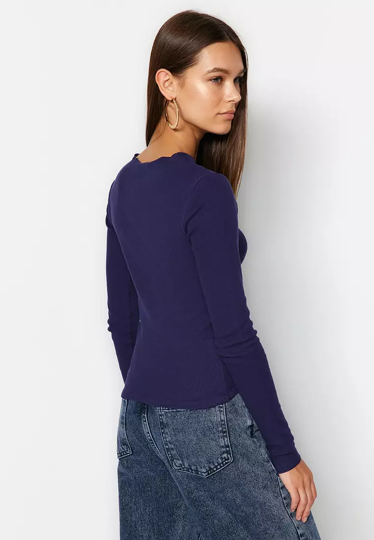 Fitted Round Neck Rib Top