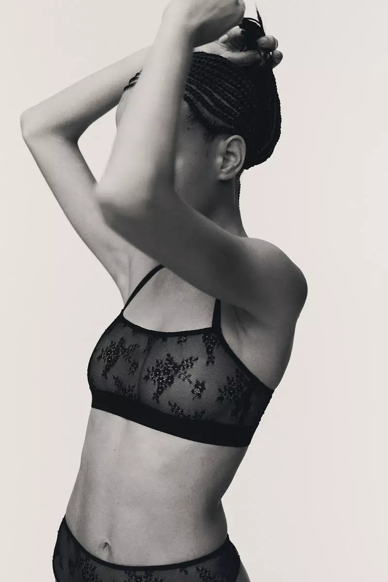 H&M+ Unpadded Underwire Bra - Black - Ladies