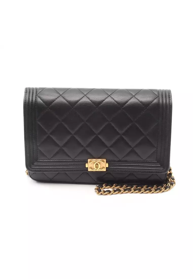 Gold chanel boy hot sale