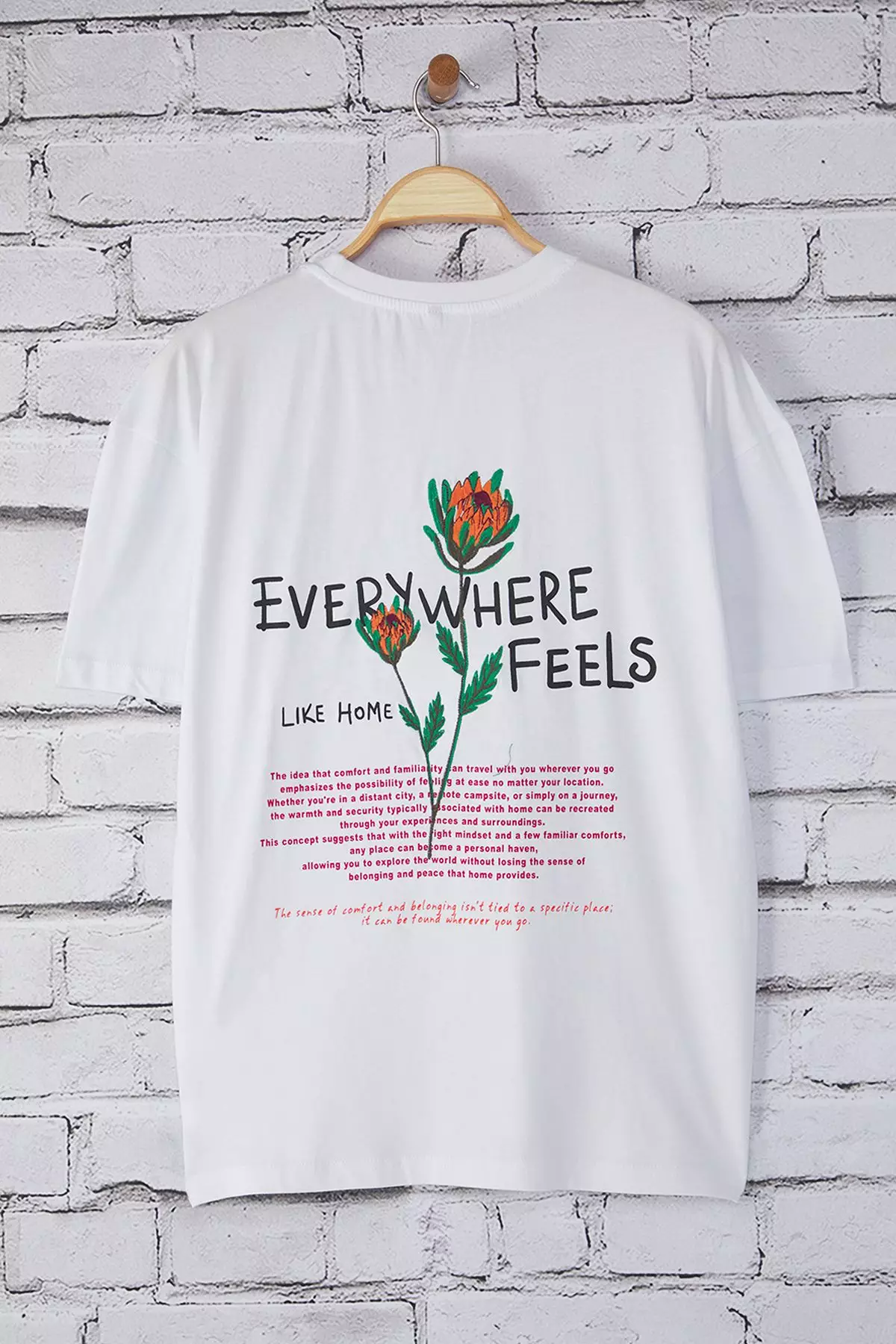 Oversize/Wide Cut Floral Embroidered T-Shirt