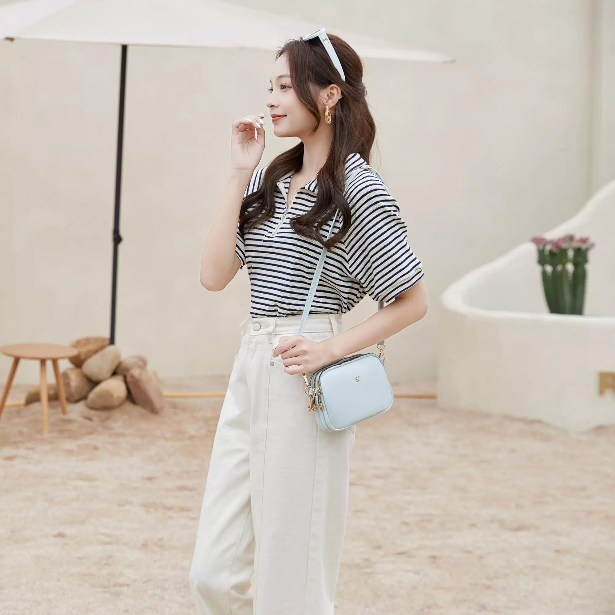 Eleanor Women's Sling Bag / Crossbody Bag