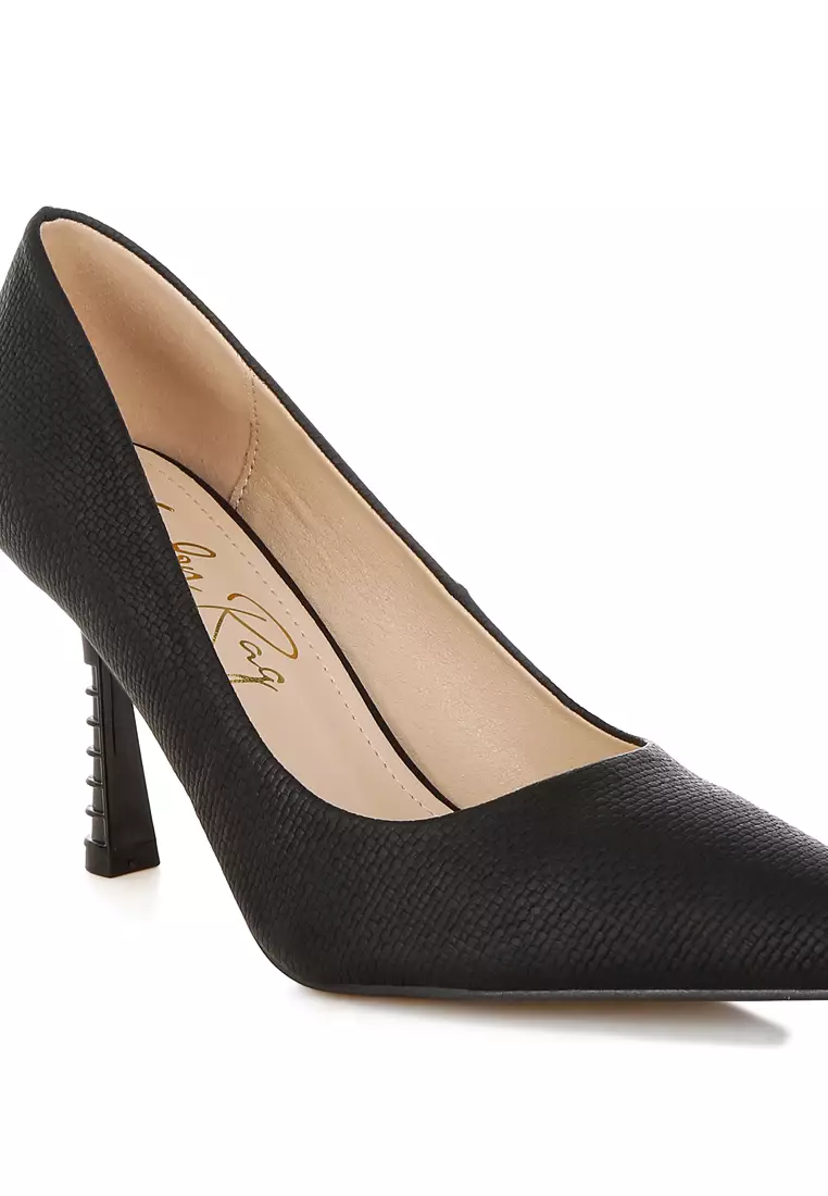 Sepatu Hak Tinggi Ujung Lancip Warna Hitam