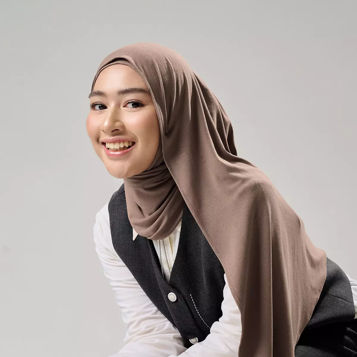 ZM Zaskia Mecca - Sadja Milo | Hijab Instant Segitiga Spandex