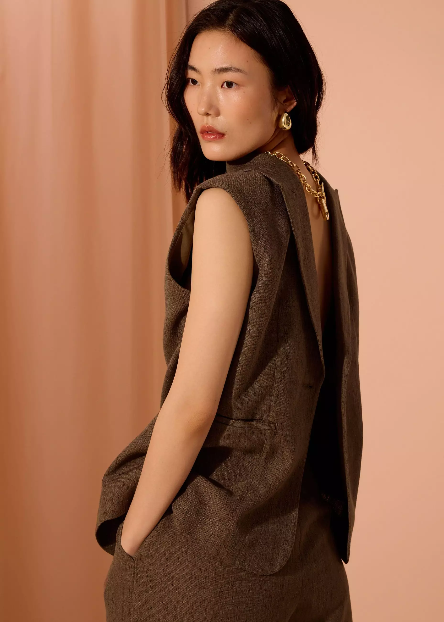 Vest Wanita - Noa Relaxed Textured Shoulder Padded Vest