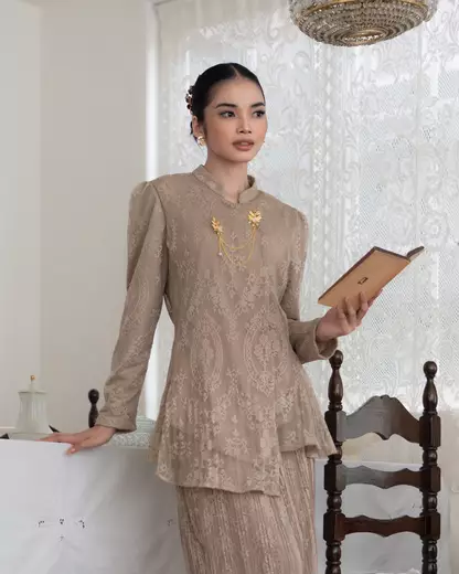 Taupe