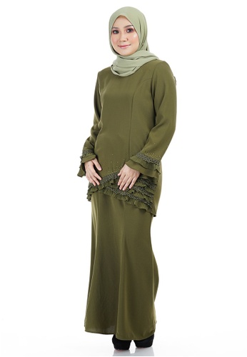 Buy Hawa Kurung with Asymmetry Layered Pleated from Ashura in Green only 180