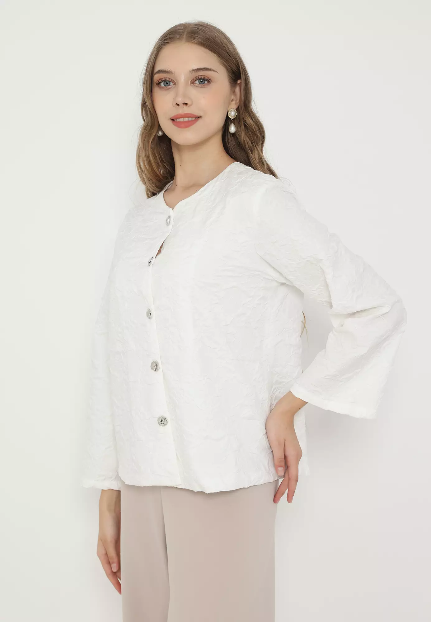 Women Semi Jas Floral Pattern 3D In White By Brilliant Girl Warna PUTIH