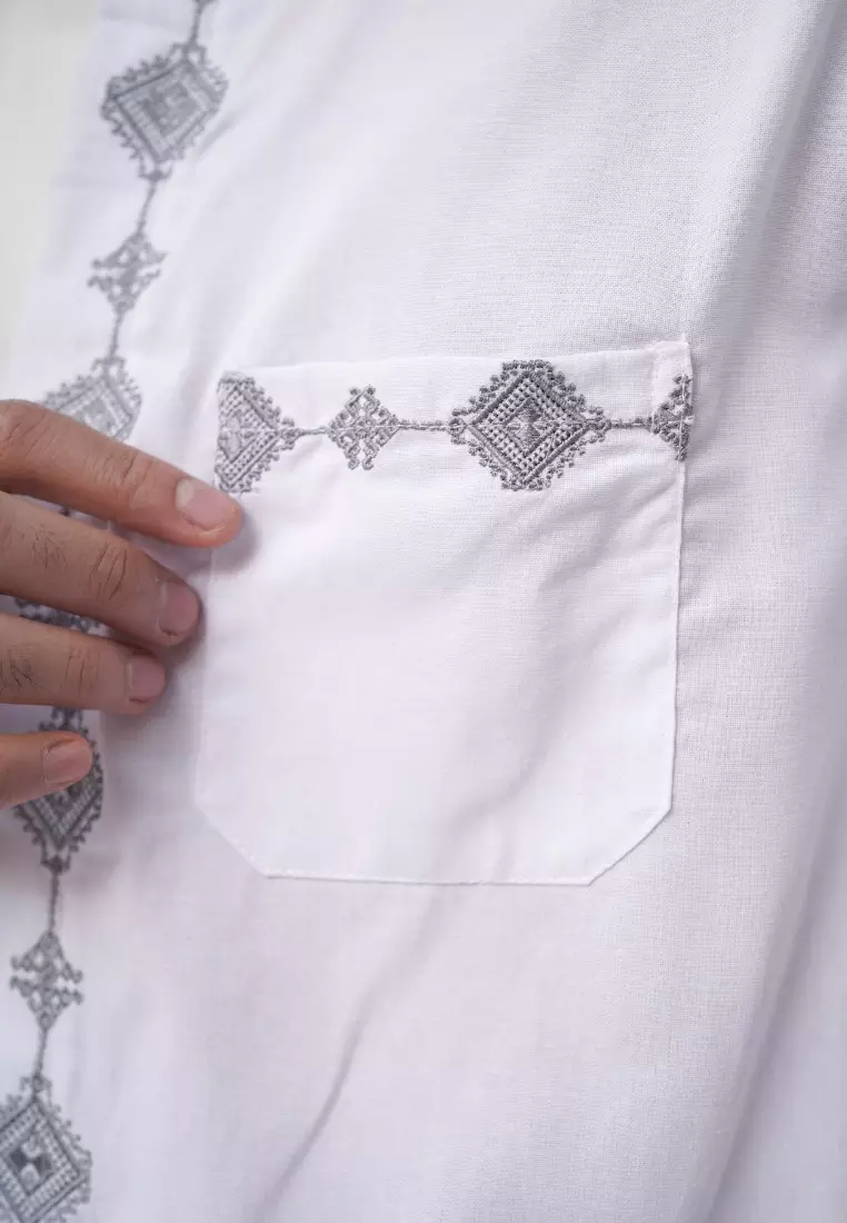 Ryusei Kemeja Kerah Koko Lengan Panjang Hikari White