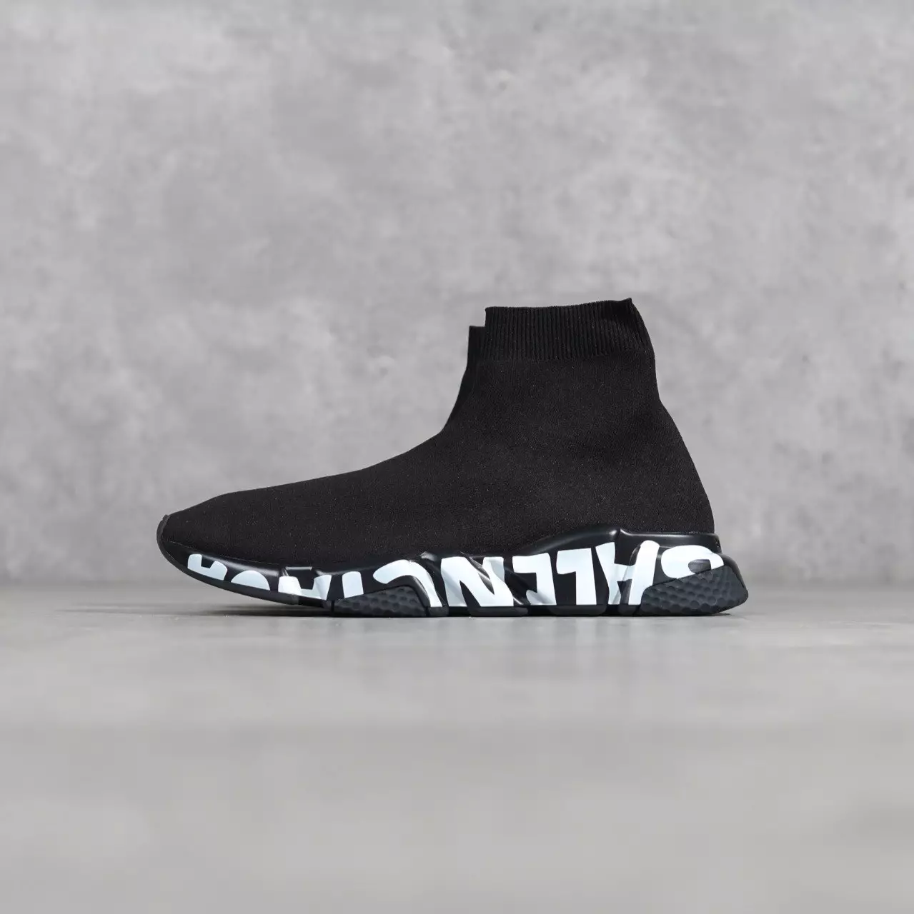 Sepatu BALENCIAGA SPEED TRAINER GRAFFITI WHITE BLACK SNEAKER 100% ORIGINAL