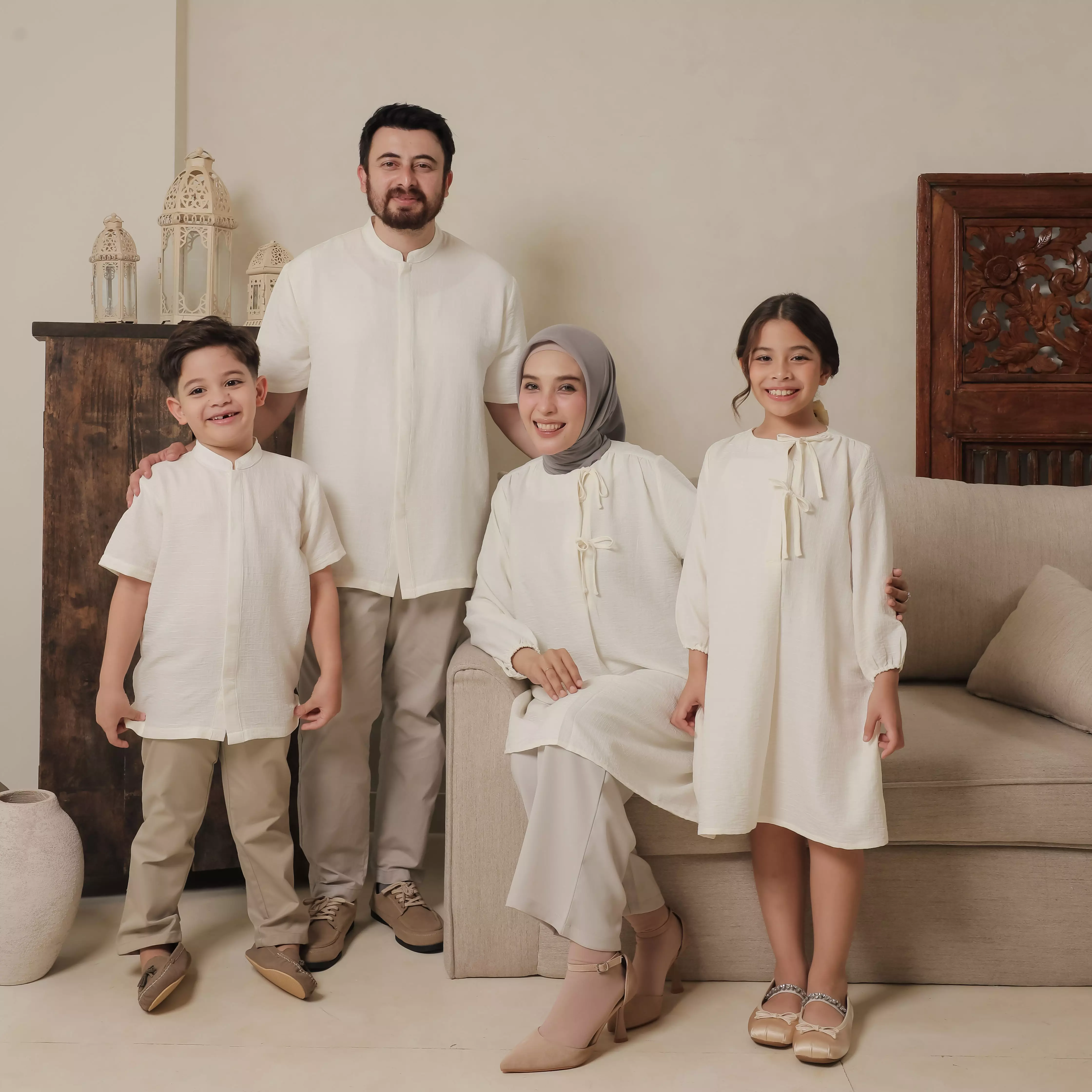 Pito Dito x MFMW Sarimbit Keluarga - Leebul Dress Anak Broken White