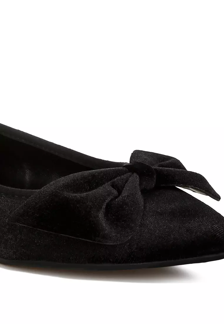 Balerina Busur Beludru Mewah dalam Warna Hitam