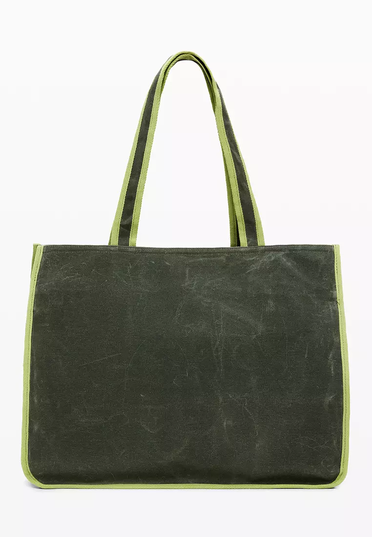 Shopper bag with large pocket