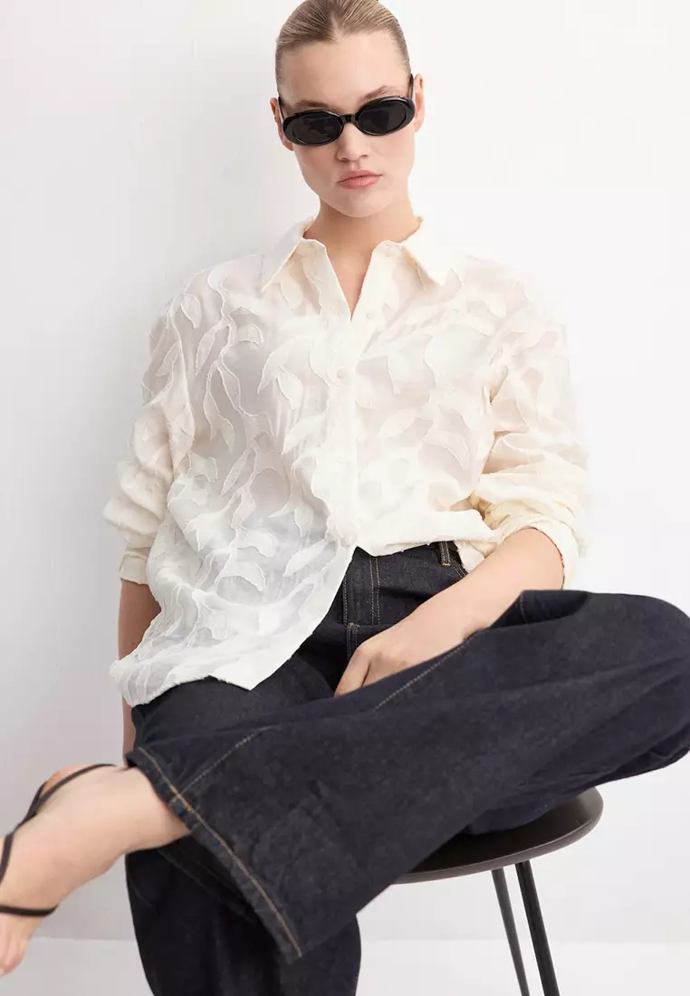 Floral Embroidery Blouse