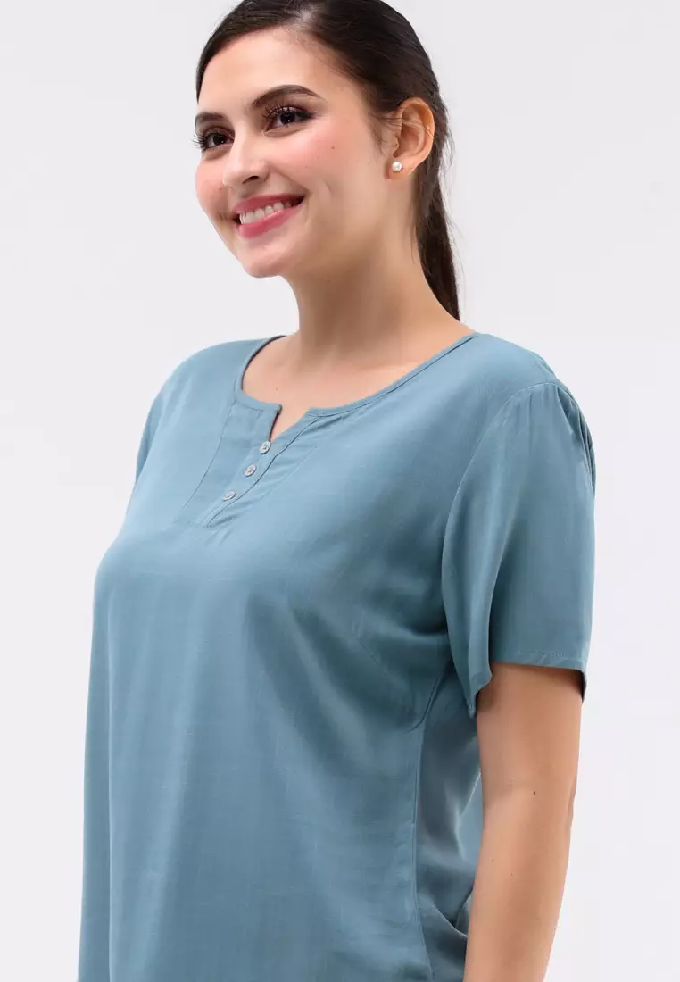 Short Sleeves Round Neck Blouse