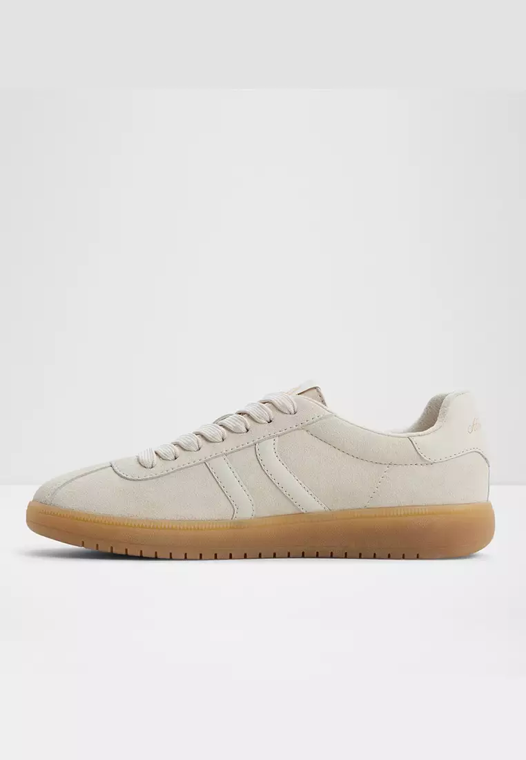 Chicsneaker Low-Top Sneakers