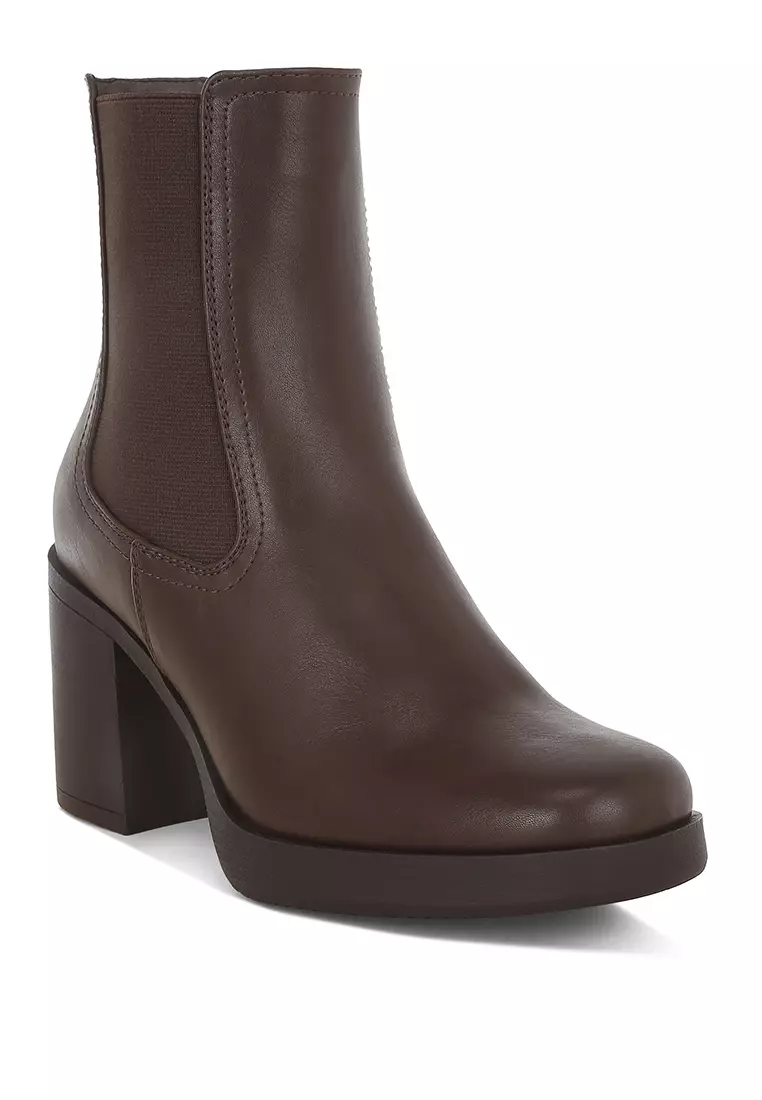 Faux Leather Chelsea Boots In Brown