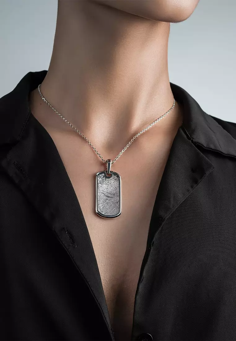 Sleek Classic Muonionalusta Dog Tag Pendant