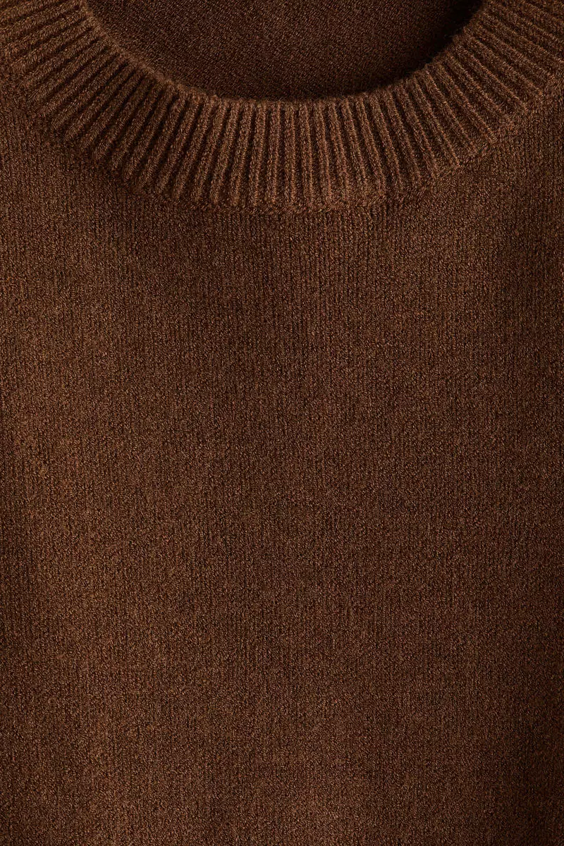 Shoulder-pad jumper