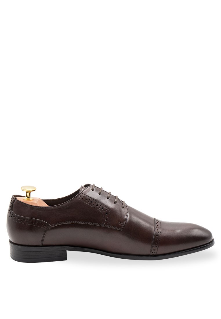 Estero Straight Cap Walnut Derby