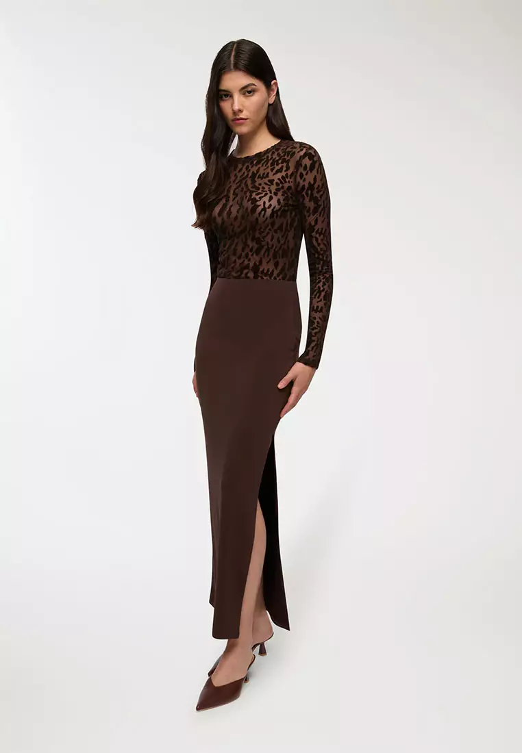 Woman Long-Sleeved T-Shirt