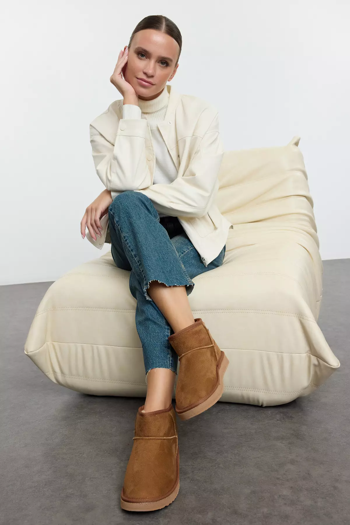 Tan Fur Inside Round Toe Flat Flatform Heeled Women's Boots Takaw25Bo00029