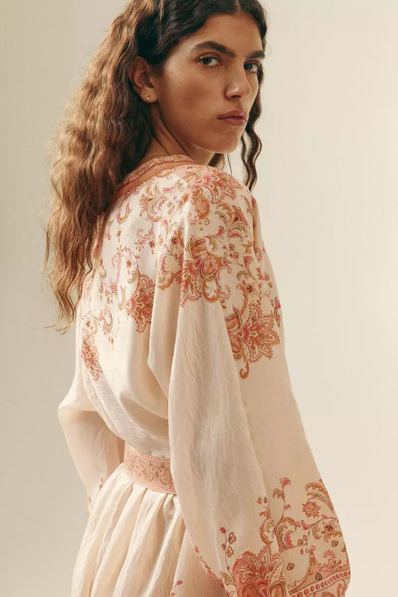 Loose-fit tie-belt dress