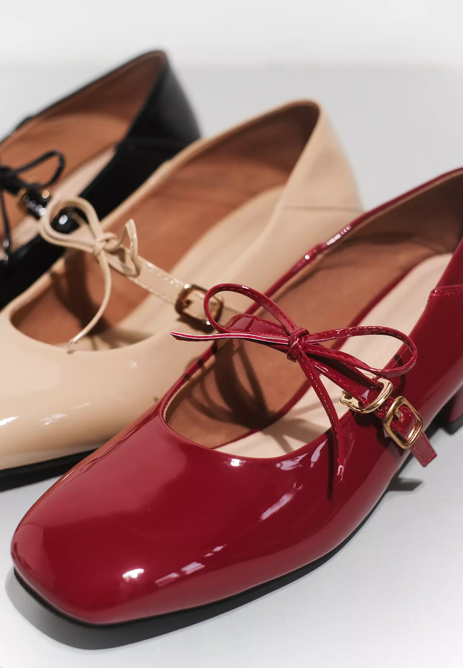 Amelia Women Mary Jane Pump Court Shoes with Bow Foldable Back